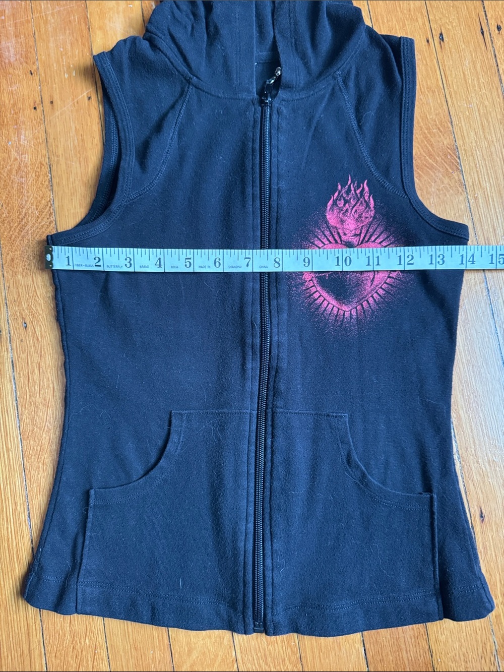 Sleeveless Black Zip Hoodie with Red Sacred Heart Graphic - Picture 8 of 9